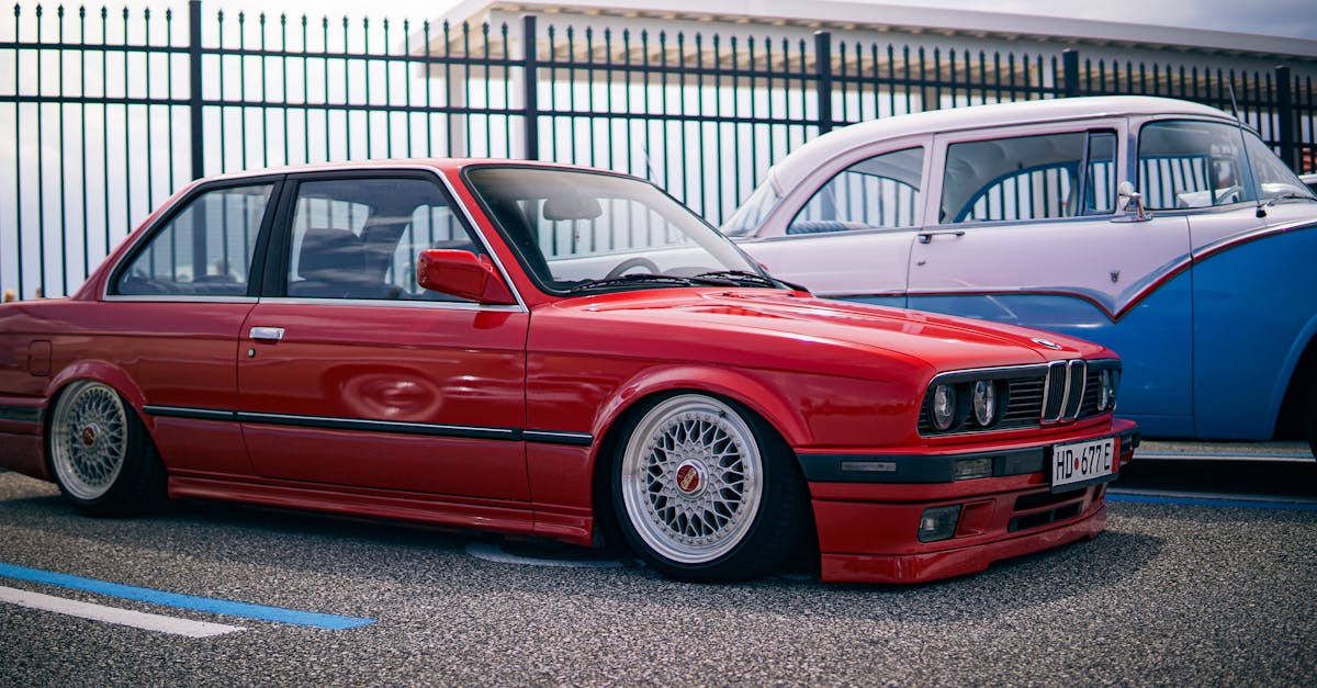 Does IKEA PAX need to be attached to wall?