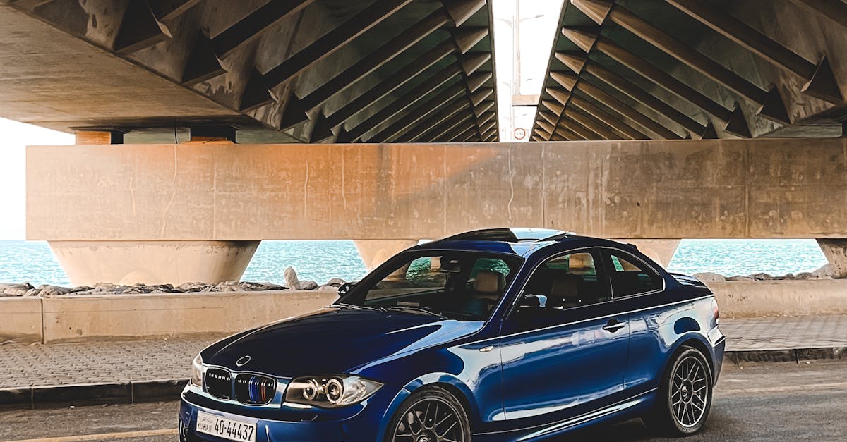 How deep should a wardrobe with sliding doors be?