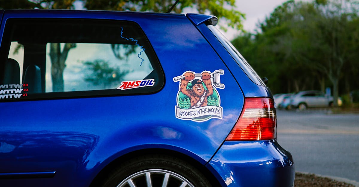 How many hinges for IKEA PAX doors?