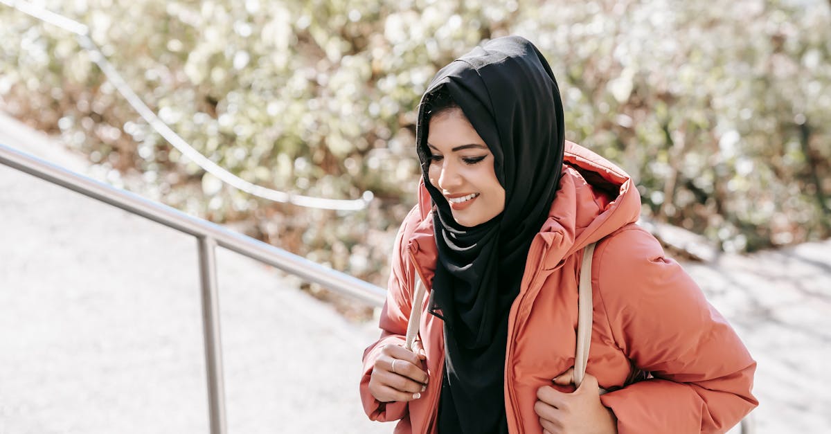 What are the cons of sliding closet doors?