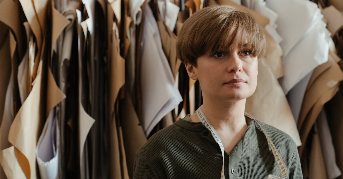 What is the best color for the inside of a wardrobe?